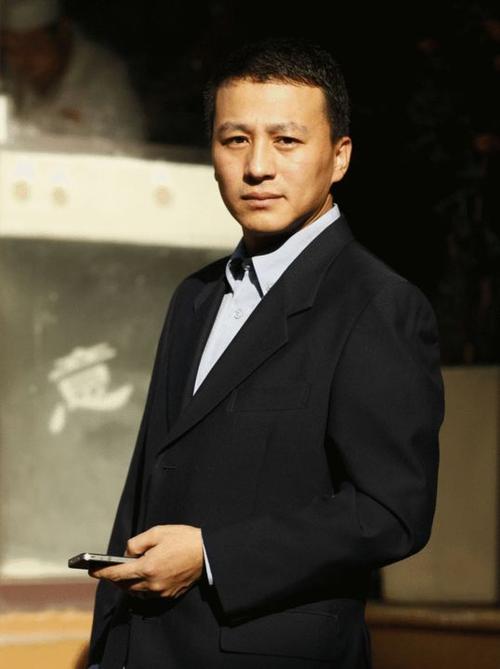 2025新澳门精准正版图库和县长全家腐败与县长全家被杀电视剧叫什么名字